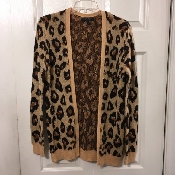 Witty Fox Sweaters - Witty Fox Leopard Print Open Front Cardigan Sz Small
